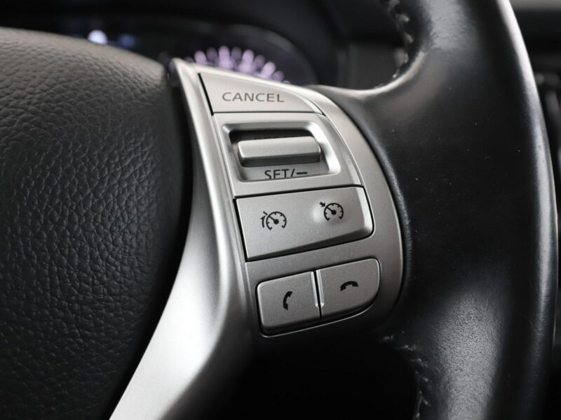 Nissan Qashqai nai kamera i czujniki parkowania grzane fotele klima auto II (2013-2021)