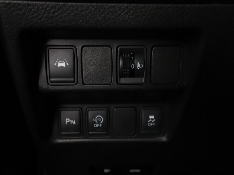 Nissan Qashqai nai kamera i czujniki parkowania grzane fotele klima auto II (2013-2021)