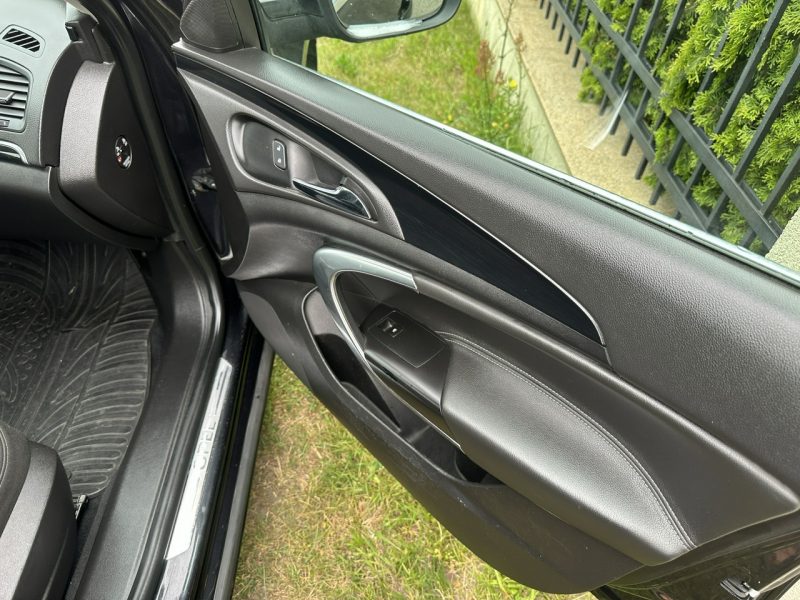 Opel Insignia Moc 170, nawigacja, czujniki przód i tył, bluetooth, światła dzienne A (2008-2017)