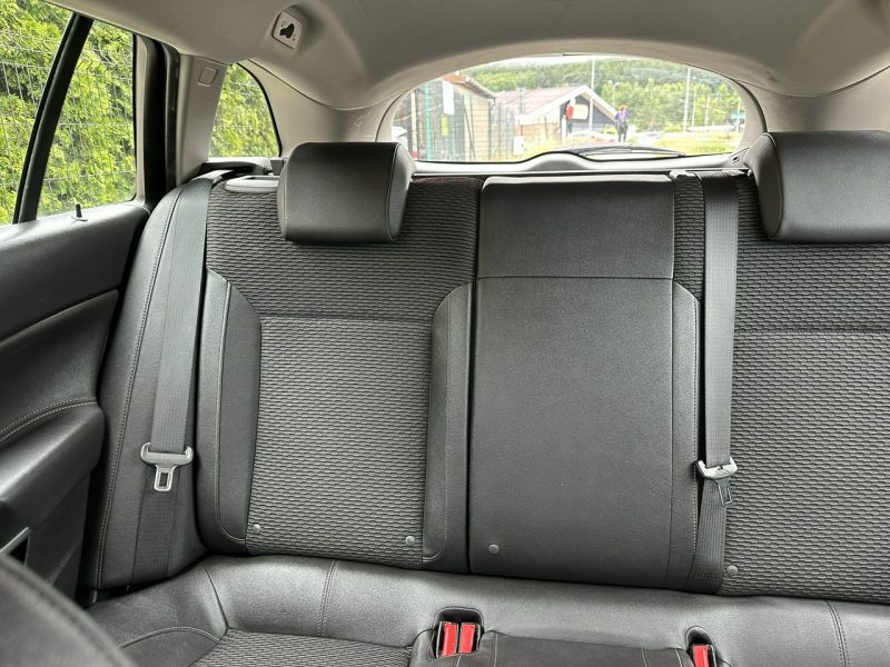 Opel Insignia Moc 170, nawigacja, czujniki przód i tył, bluetooth, światła dzienne A (2008-2017)