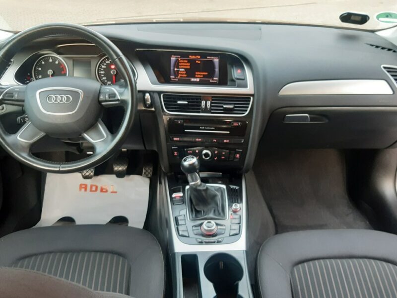 Audi A4 Audi A4 2.0 TFSI E85 Ambiente B8 (2007-2015)