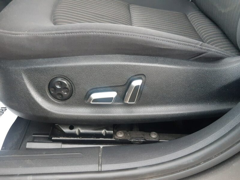 Audi A4 Audi A4 2.0 TFSI E85 Ambiente B8 (2007-2015)