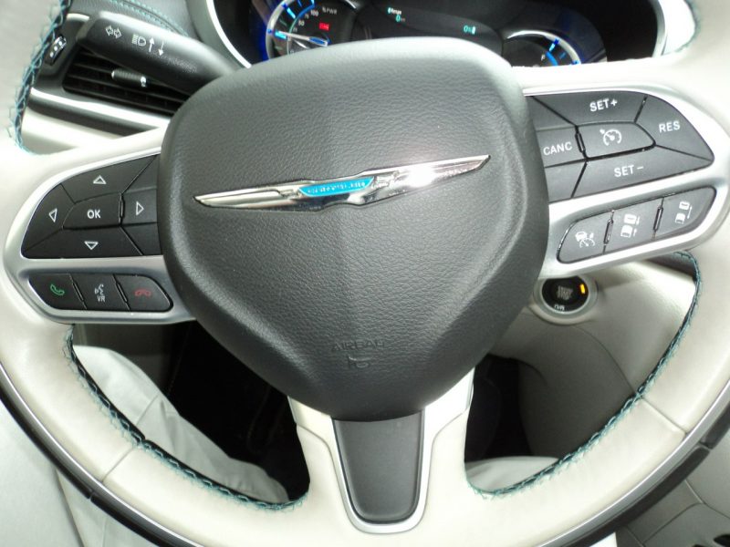 Chrysler Pacifica Sprzedam ładnego CHRYSLERA PACIFICE 3.6 HYBRYDA
