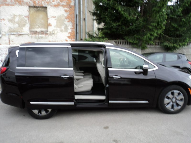 Chrysler Pacifica Sprzedam ładnego CHRYSLERA PACIFICE 3.6 HYBRYDA