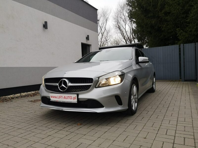 Mercedes A 180 1,6 16v 122KM Klimatronik Navigacja Alu Skóra Gwarancja W176 (2012-)