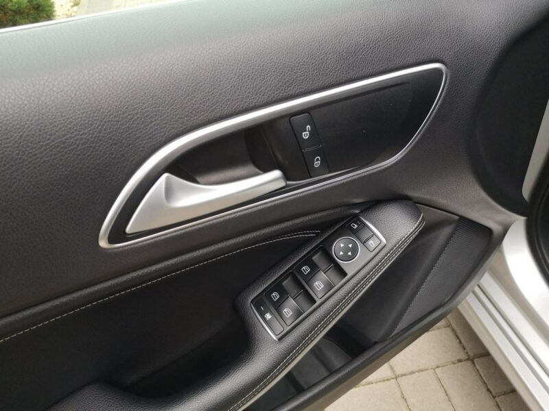 Mercedes A 180 1,6 16v 122KM Klimatronik Navigacja Alu Skóra Gwarancja W176 (2012-)