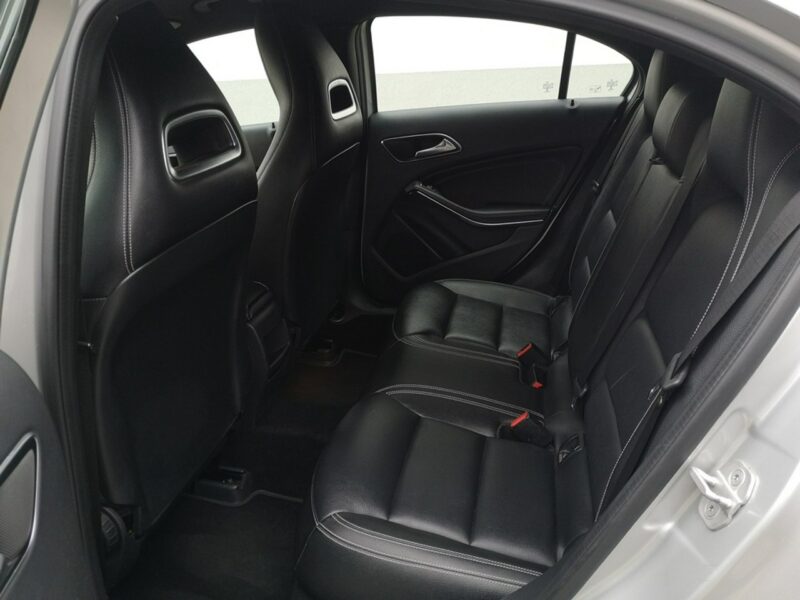 Mercedes A 180 1,6 16v 122KM Klimatronik Navigacja Alu Skóra Gwarancja W176 (2012-)