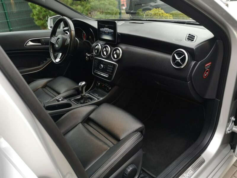 Mercedes A 180 1,6 16v 122KM Klimatronik Navigacja Alu Skóra Gwarancja W176 (2012-)