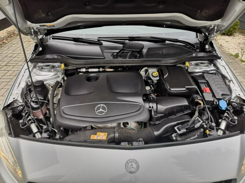 Mercedes A 180 1,6 16v 122KM Klimatronik Navigacja Alu Skóra Gwarancja W176 (2012-)