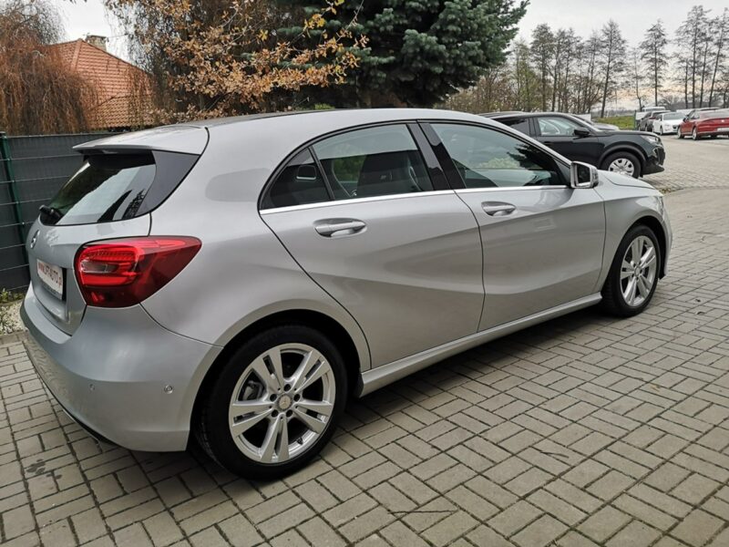 Mercedes A 180 1,6 16v 122KM Klimatronik Navigacja Alu Skóra Gwarancja W176 (2012-)
