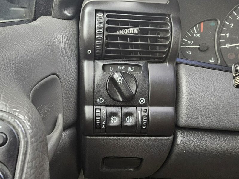 Opel Omega 2,5 v6 *automat* napęd tył *welury* B (1994-1999)