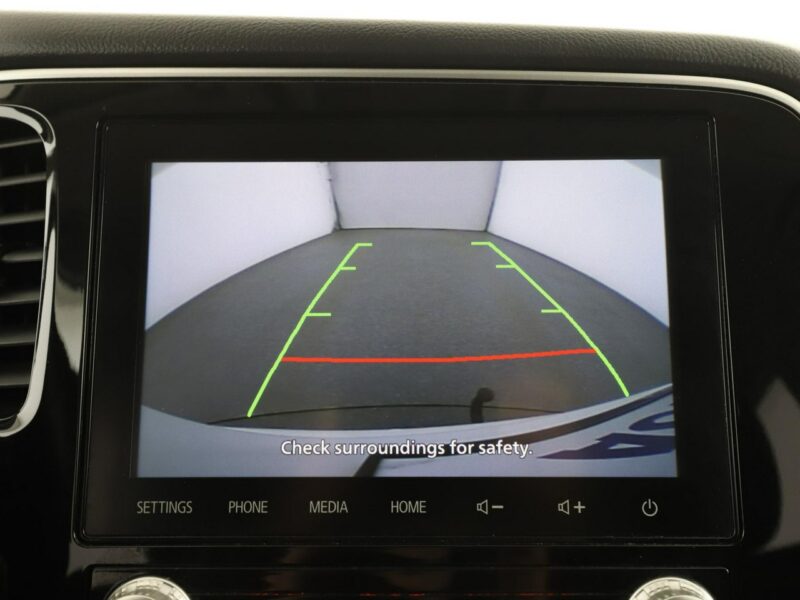 Mitsubishi Outlander PHEV 4x4 automat navi kamera grzane fotele hak tempomat III (2012-)
