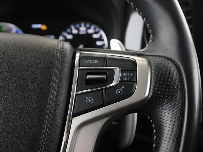 Mitsubishi Outlander PHEV 4x4 automat navi kamera grzane fotele hak tempomat III (2012-)