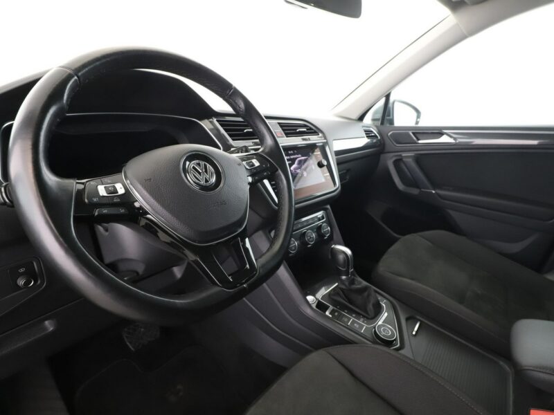 Volkswagen Tiguan GRATIS! Pakiet Serwisowy o wartości 700 zł! II (2016-2024)