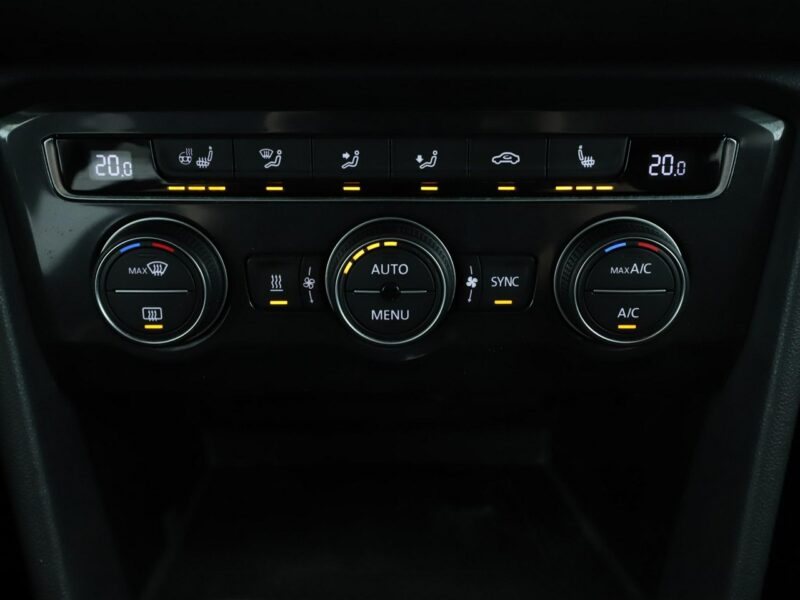 Volkswagen Tiguan GRATIS! Pakiet Serwisowy o wartości 700 zł! II (2016-2024)