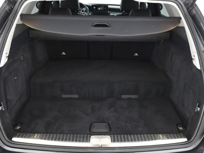 Mercedes C 300 FV23 C300de PHEV LIFT Avantgarde Navi Grzane Fotele Virtual Kamera LED W205 (2014-2021)