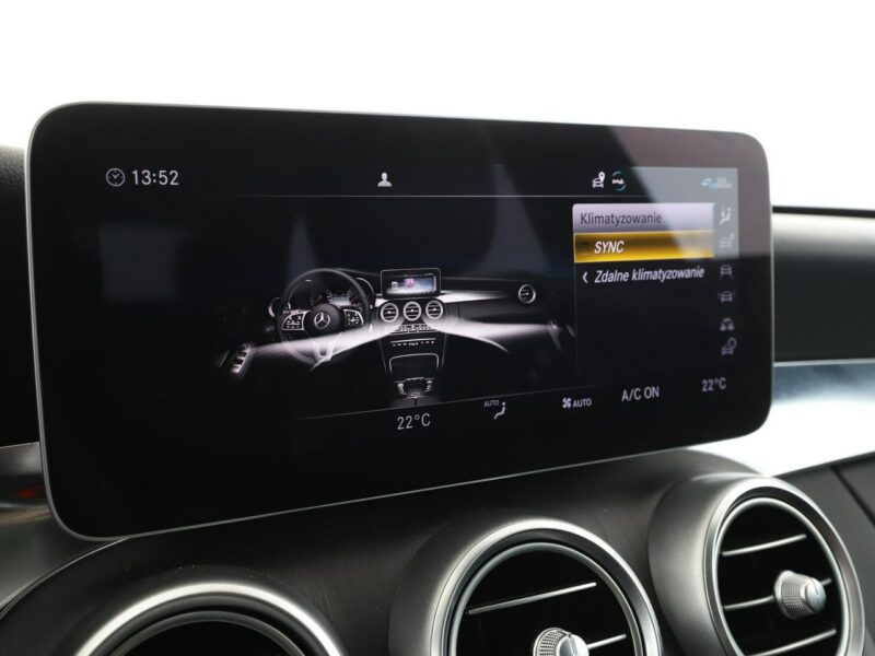 Mercedes C 300 FV23 C300de PHEV LIFT Avantgarde Navi Grzane Fotele Virtual Kamera LED W205 (2014-2021)