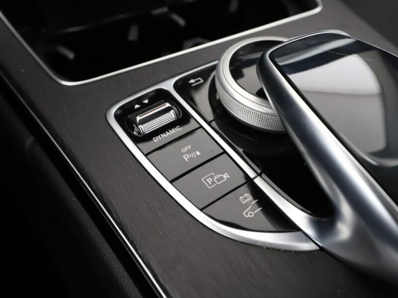 Mercedes C 300 FV23 C300de PHEV LIFT Avantgarde Navi Grzane Fotele Virtual Kamera LED W205 (2014-2021)