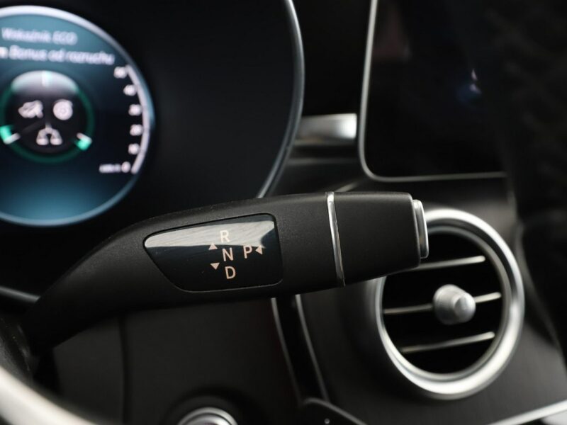 Mercedes C 300 FV23 C300de PHEV LIFT Avantgarde Navi Grzane Fotele Virtual Kamera LED W205 (2014-2021)