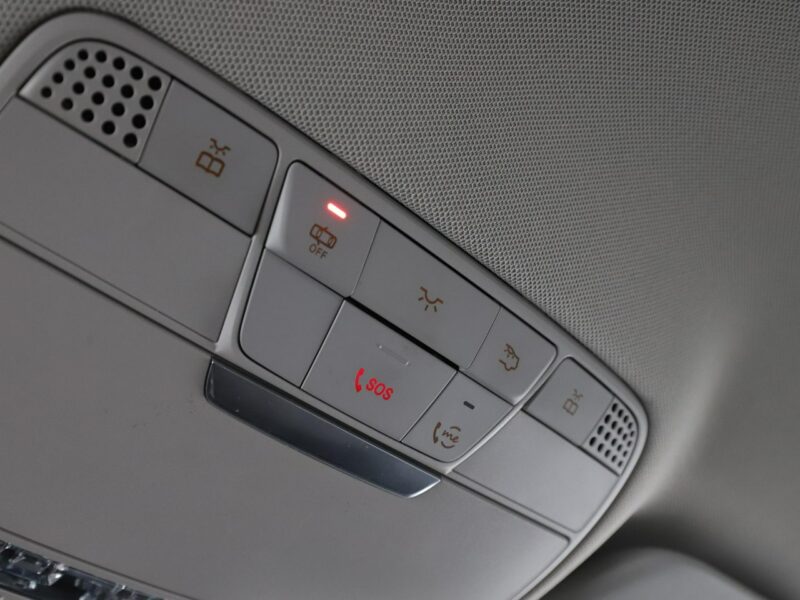 Mercedes C 300 FV23 C300de PHEV LIFT Avantgarde Navi Grzane Fotele Virtual Kamera LED W205 (2014-2021)