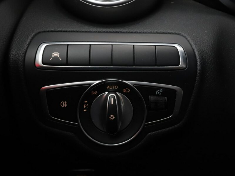 Mercedes C 300 FV23 C300de PHEV LIFT Avantgarde Navi Grzane Fotele Virtual Kamera LED W205 (2014-2021)
