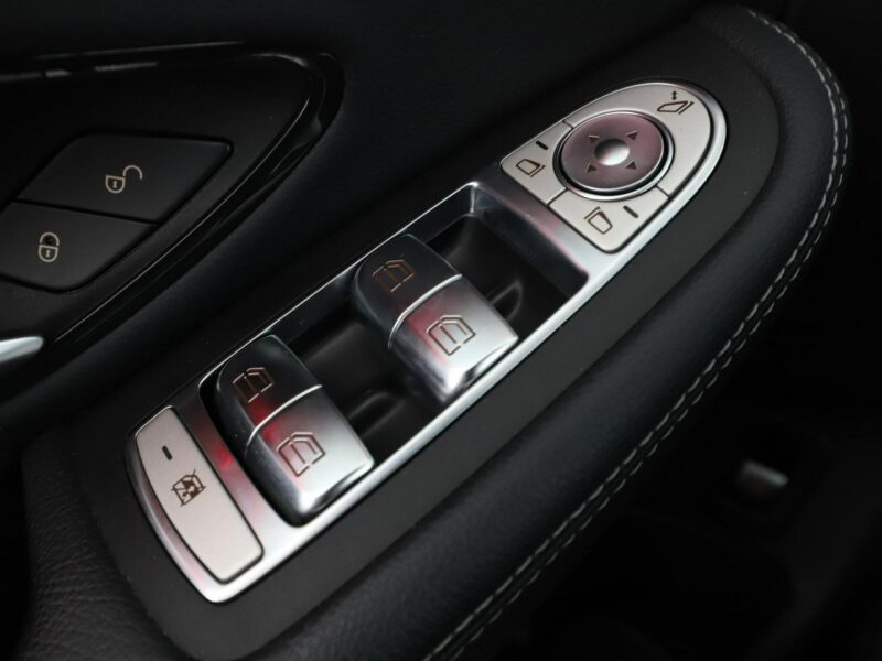 Mercedes C 300 FV23 C300de PHEV LIFT Avantgarde Navi Grzane Fotele Virtual Kamera LED W205 (2014-2021)