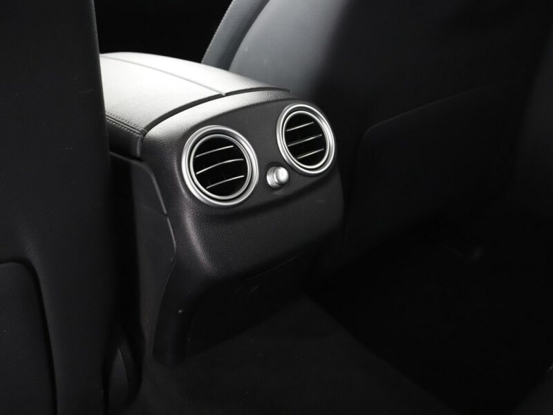Mercedes C 300 FV23 C300de PHEV LIFT Avantgarde Navi Grzane Fotele Virtual Kamera LED W205 (2014-2021)