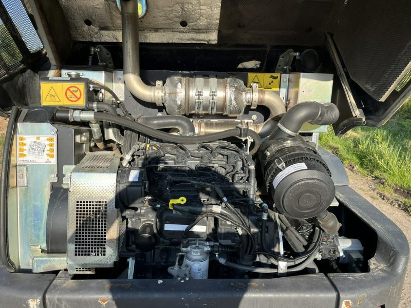 duża kołowa Yanmar Yanmar V80
