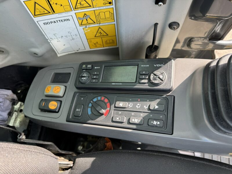 kołowa Komatsu PW 98 MR 8 Pług + Podpory 10ton Szybkozłącze Łyżka Skarpowa Uchylna Nowe Opony Świeżo Sprowadzona Super Stan !!!