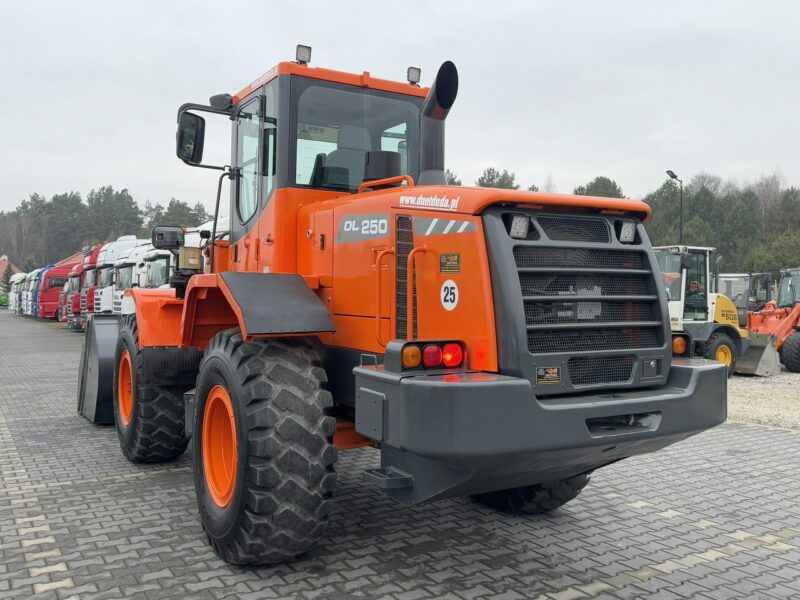 średnia kołowa Doosan DL250 14,5Ton Łyżka Wysokiego Wysypu !!! Zadbana Sprawna Super Stan