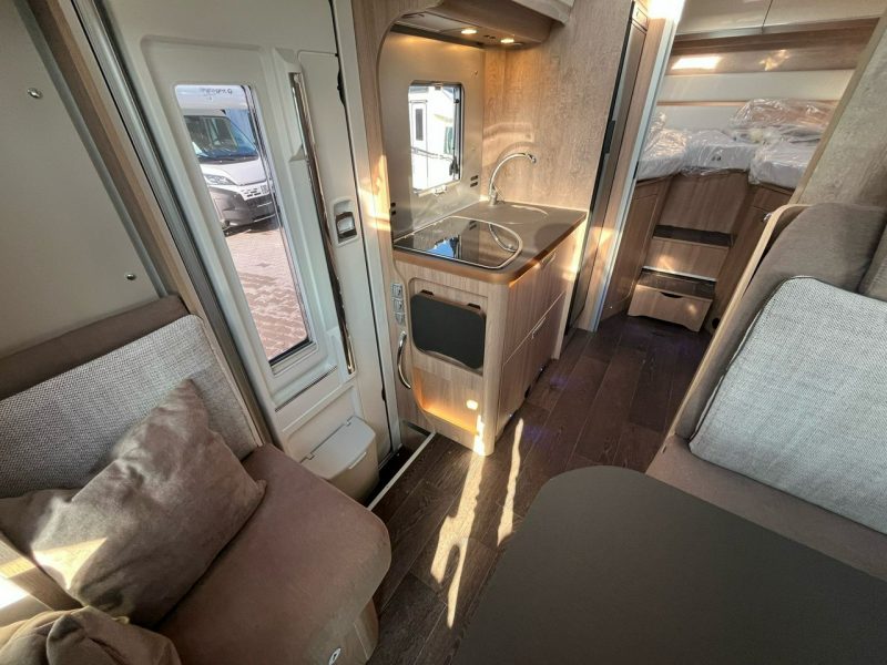 samochody kempingowe Laika EcoVip L 3009 Od ręki-Piękna Laika dla 4 osób! Korzyść 129.000 PLN! Kraków