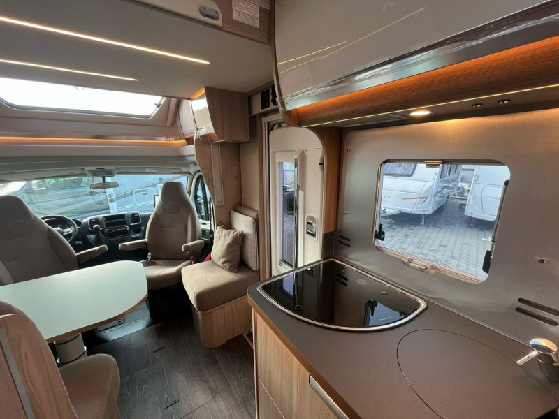 samochody kempingowe Laika EcoVip L 3009 Od ręki-Piękna Laika dla 4 osób! Korzyść 129.000 PLN! Kraków