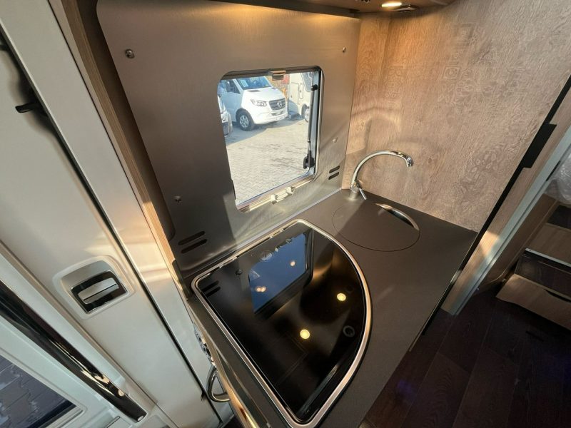 samochody kempingowe Laika EcoVip L 3009 Od ręki-Piękna Laika dla 4 osób! Korzyść 129.000 PLN! Kraków