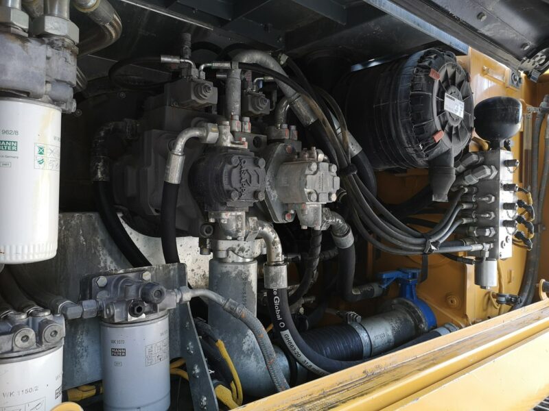 gąsienicowa Liebherr R922 LC Pełna Opcja 2019 Rok Produkcji Szybkozłącze Serwisowana! Jeden Właściciel! Silnik 150 KM Bez Adblue! Masa Własna 23900 KG!