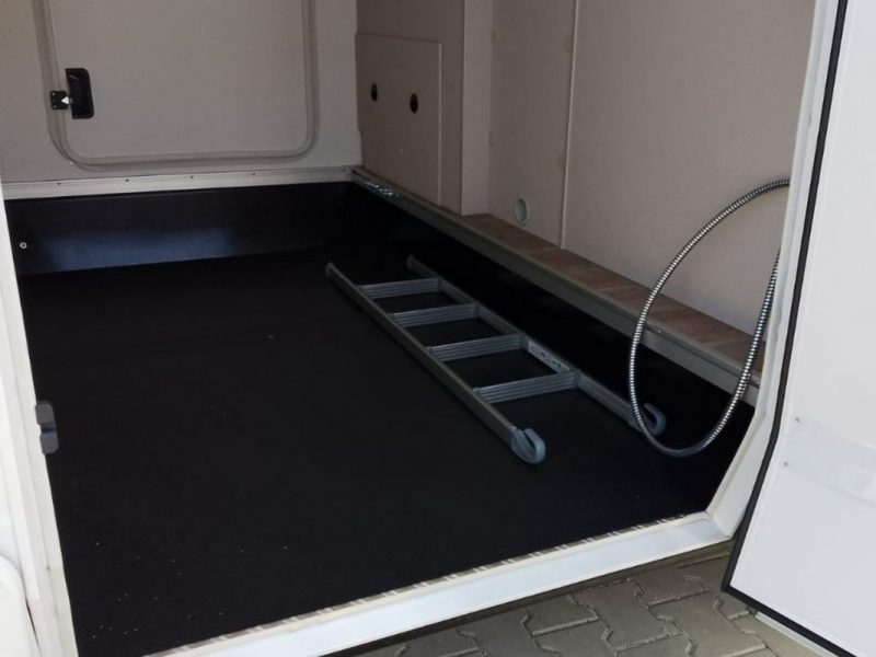 samochody kempingowe Hymer-Eriba Tramp S 680 4 os. Półintegra na podwoziu Mercedesa w atrakcyjnej cenie! Kraków
