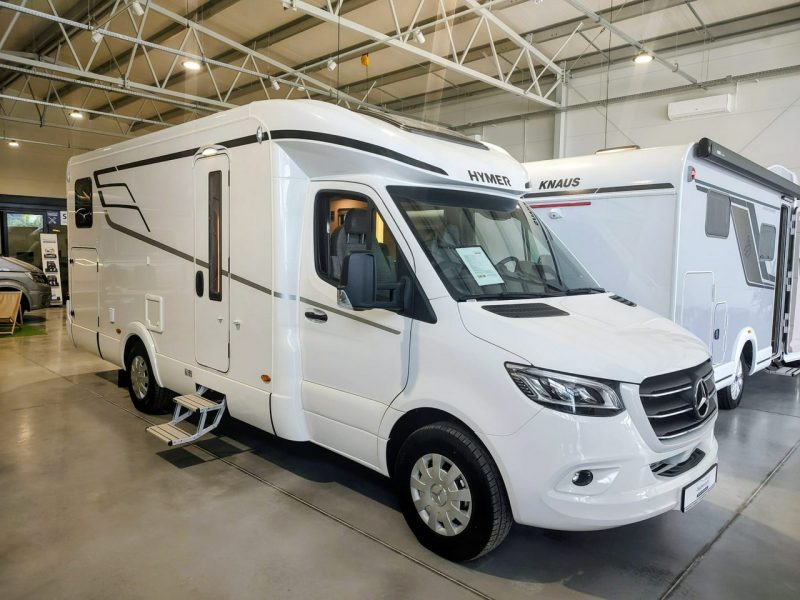 samochody kempingowe Hymer-Eriba Tramp S 680 4 os. Półintegra na podwoziu Mercedesa w atrakcyjnej cenie! Kraków