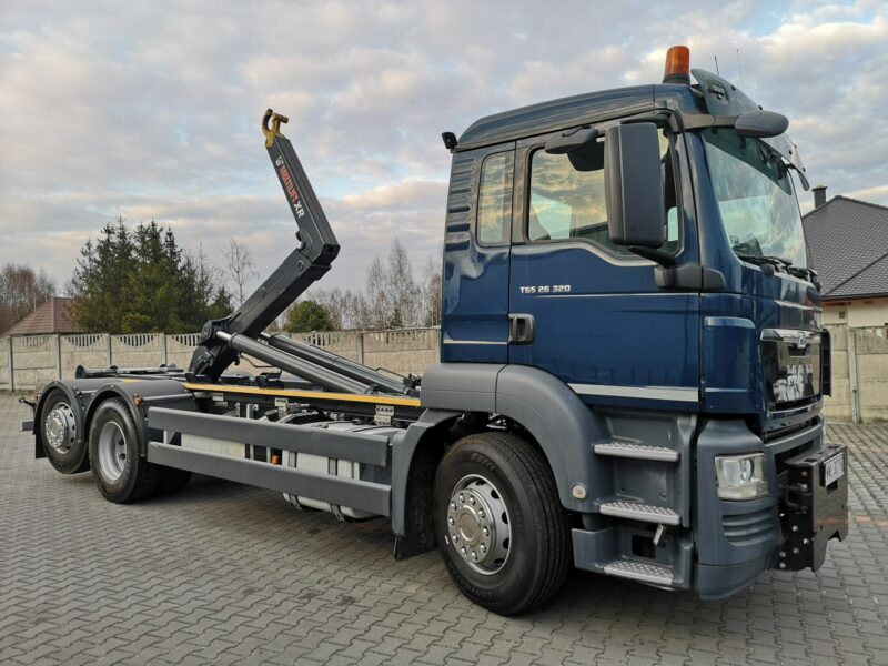 MAN TGS 26.320 Hakowiec Multilift 6x2 Oś Skrętna Tylko 216 Tys Km! Nowe Opony! Stan BARDZO DOBRY! Czołownica! Pojazd Specjalny!