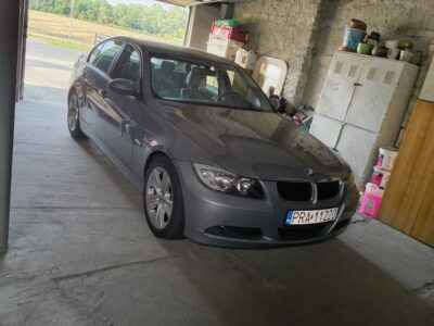 BMW E90 2005