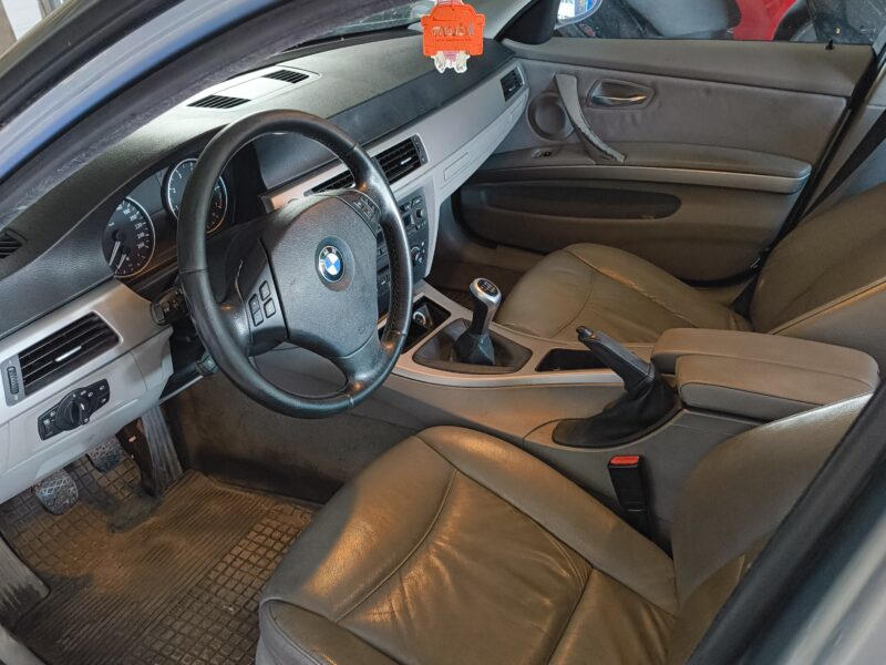 BMW E90 2005