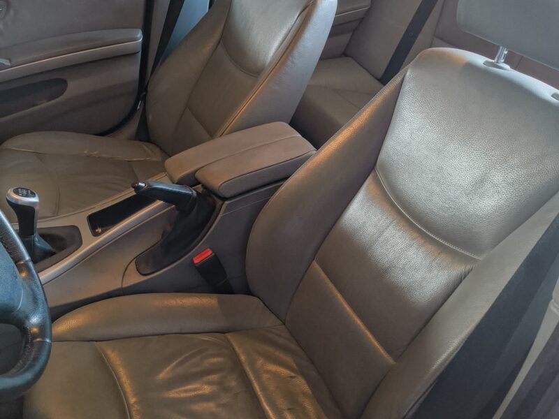 BMW E90 2005