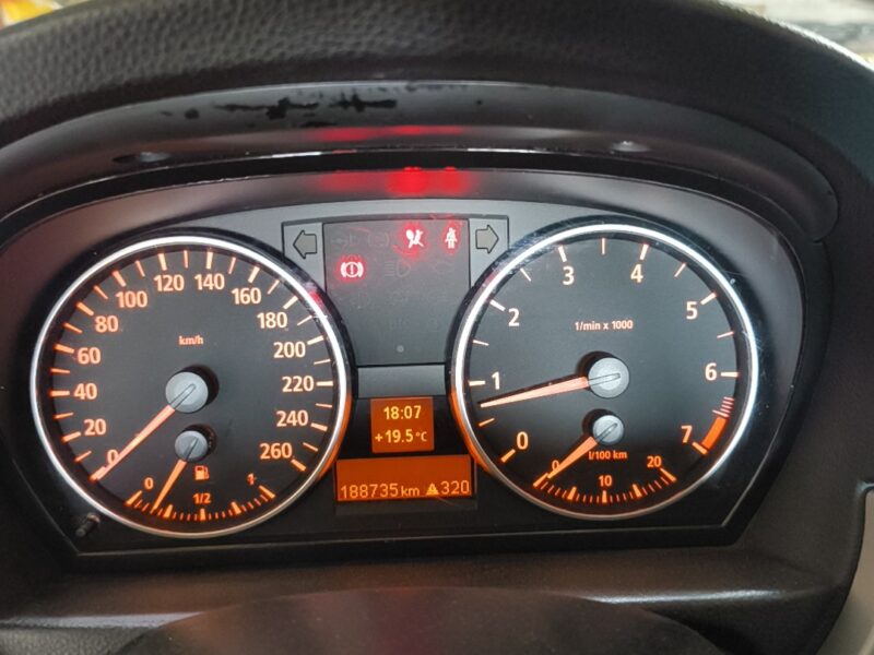 BMW E90 2005