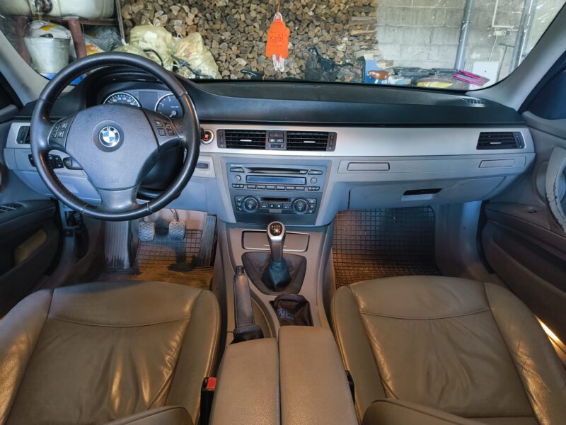 BMW E90 2005