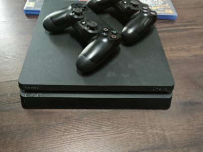 Sprzedam PS4 slim 1TB pamięci