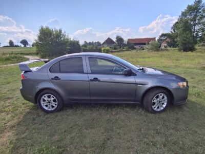 Mitsubishi Lancer