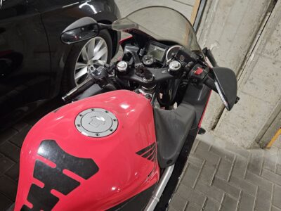 Honda cbr f4i