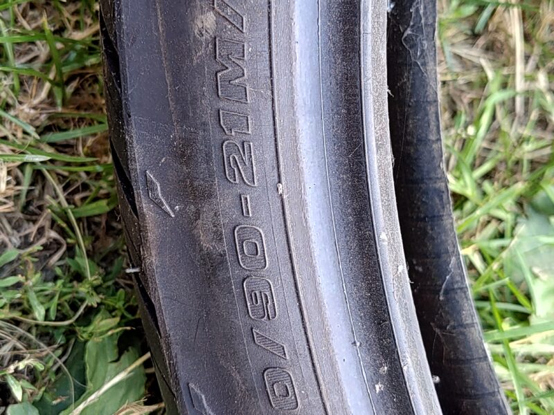 Opony Bridgestone 150/70r18. 90/90r21