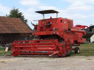Kombajn Bizon Super Z056 z roku 1986