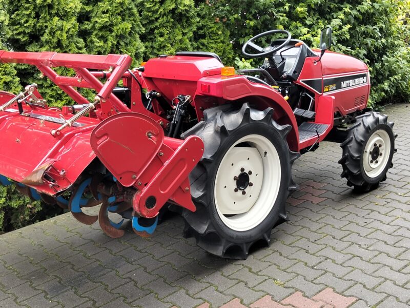 Traktorek 4x4 jak nowy Mitsubishi 20 km jak yanmar Kubota glebogryzarka John tur