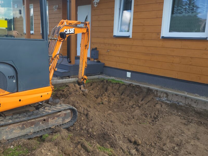 Usługi minikoparka i wywrotka 3.5t, prace brukarskie, brukarstwo