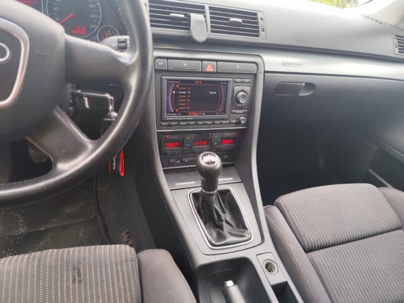 Audi a4 B7 1.8t quattro s line